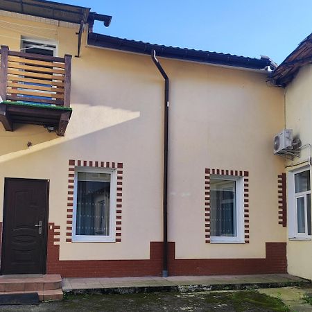 Затишні Апартаменти Львів Ближній Центр Lemberg Exterior foto